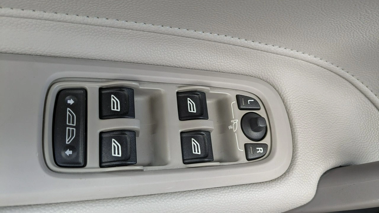 Volvo C70 - Zdjęcie 32