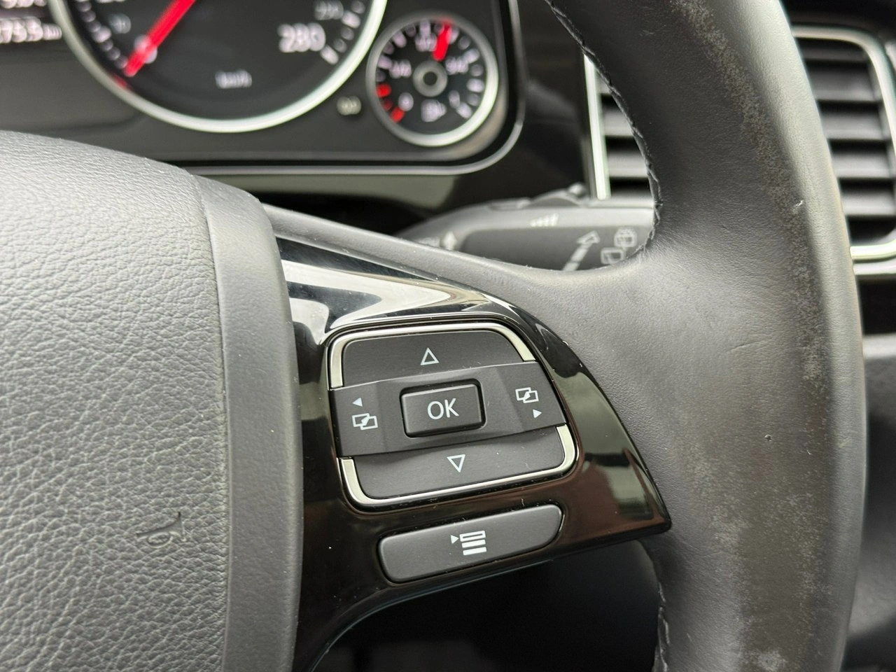 Volkswagen Touareg - Zdjęcie 26