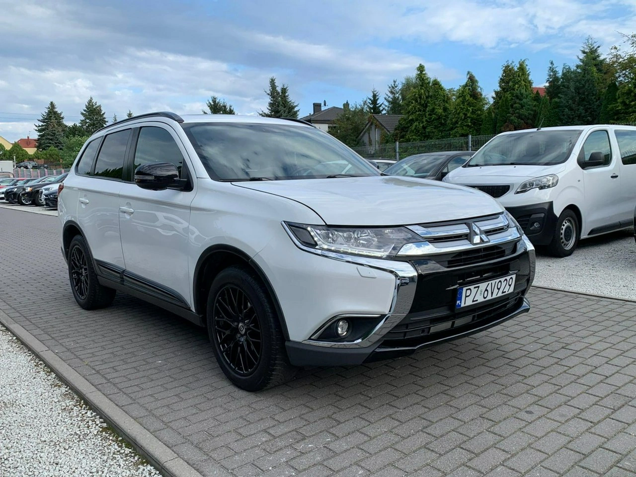 Mitsubishi Outlander - Zdjęcie 1