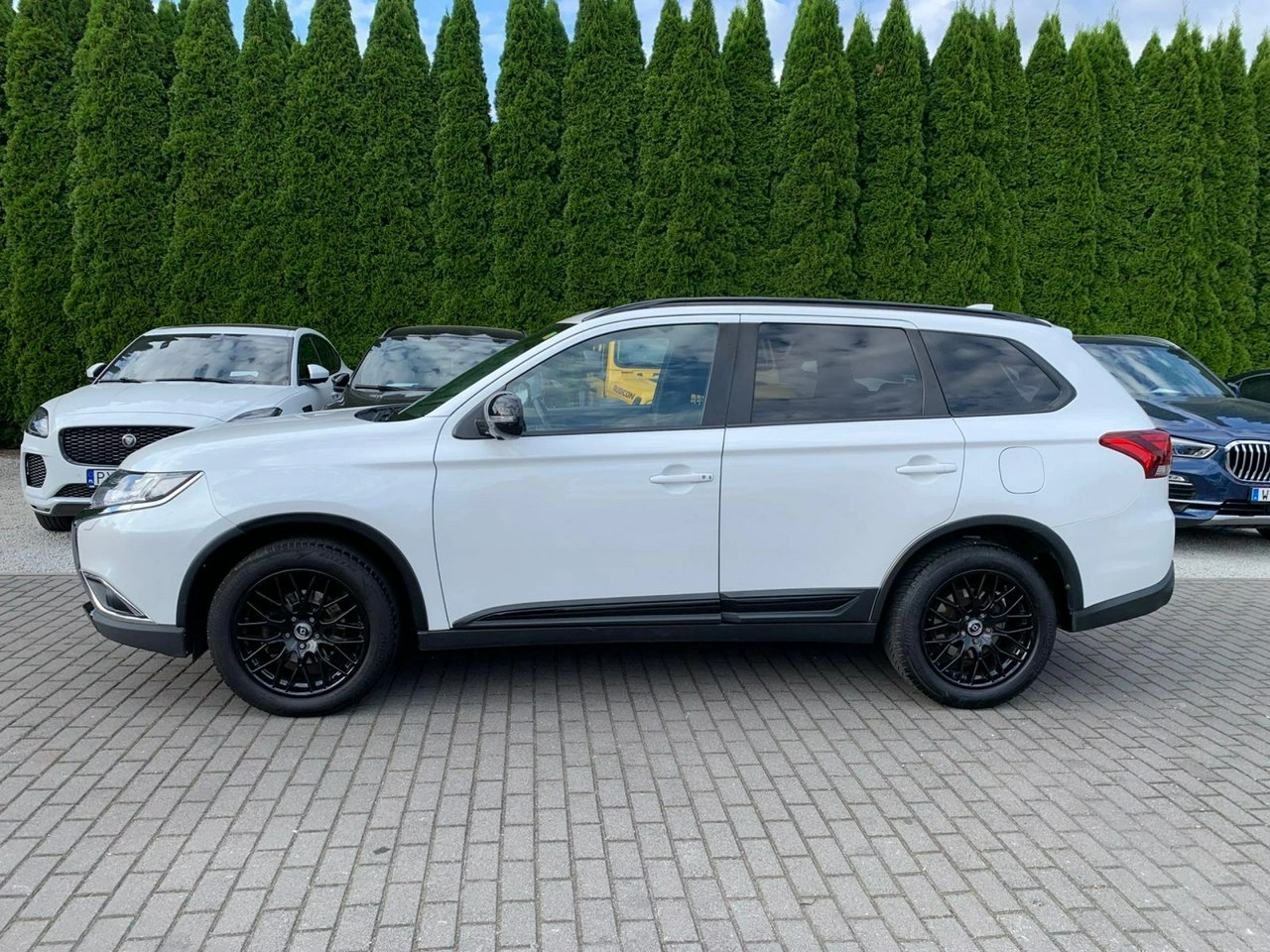 Mitsubishi Outlander - Zdjęcie 3