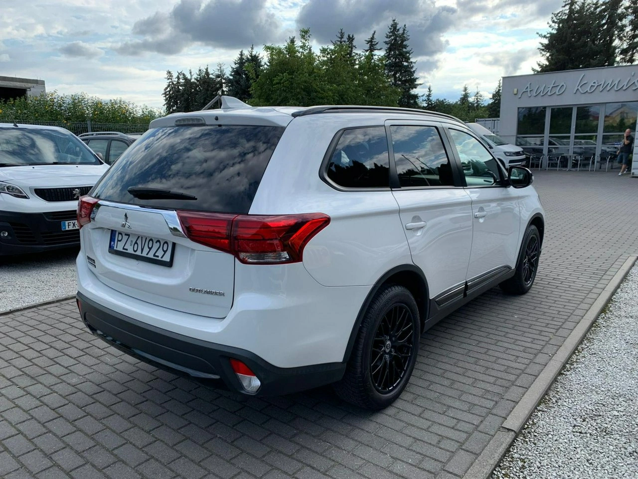 Mitsubishi Outlander - Zdjęcie 5
