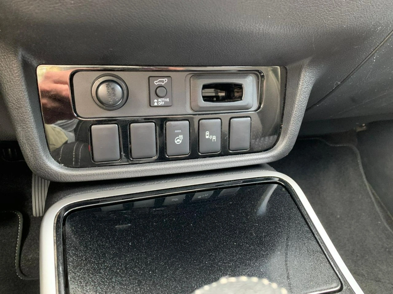 Mitsubishi Outlander - Zdjęcie 8