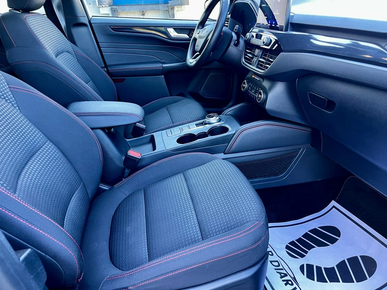 Ford Kuga - Zdjęcie 28