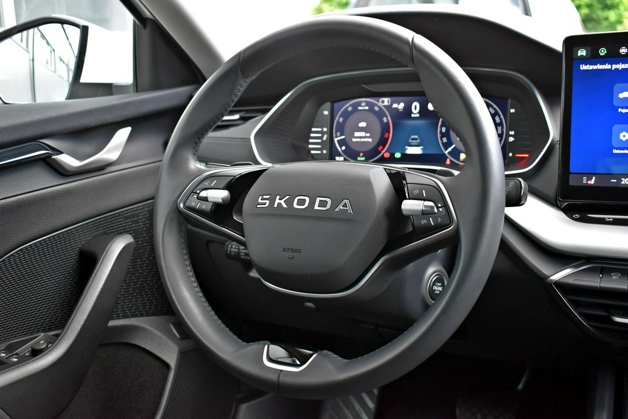 Skoda Octavia - Zdjęcie 17