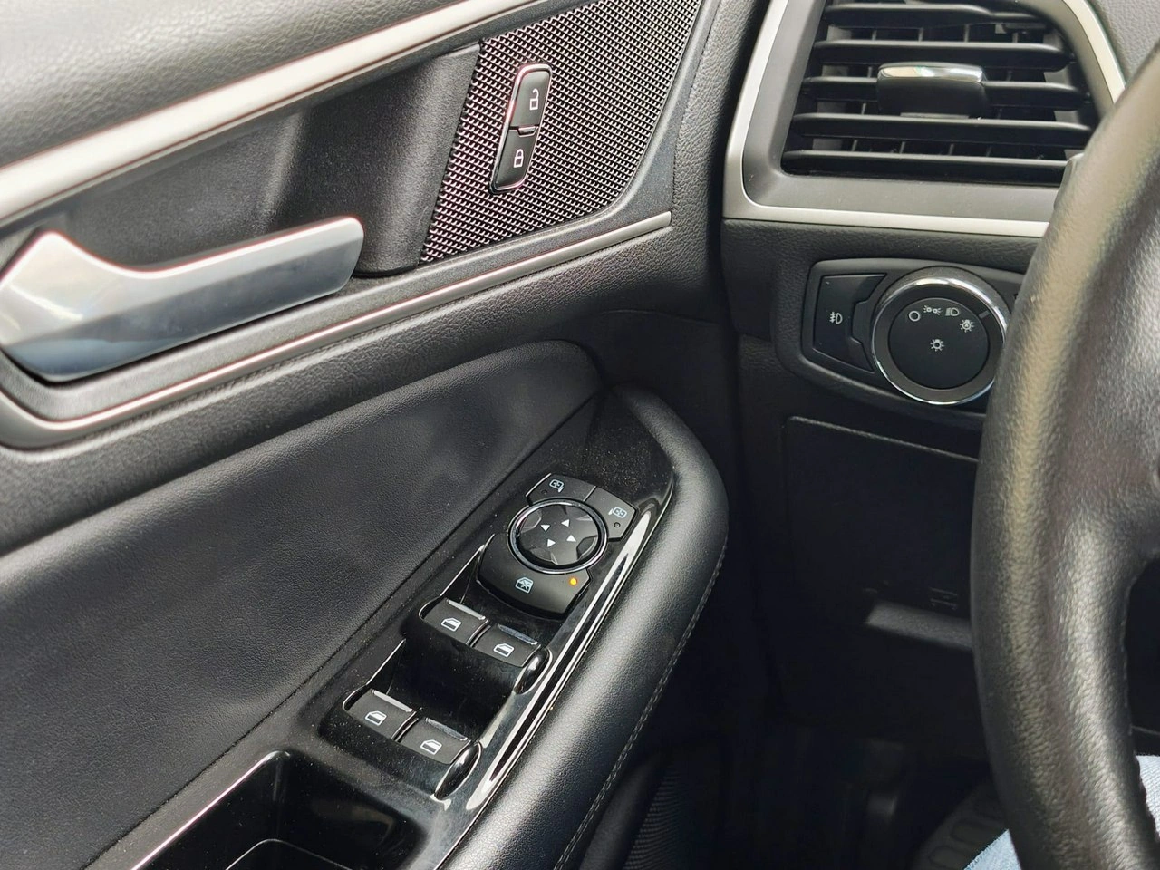 Ford Edge - Zdjęcie 9