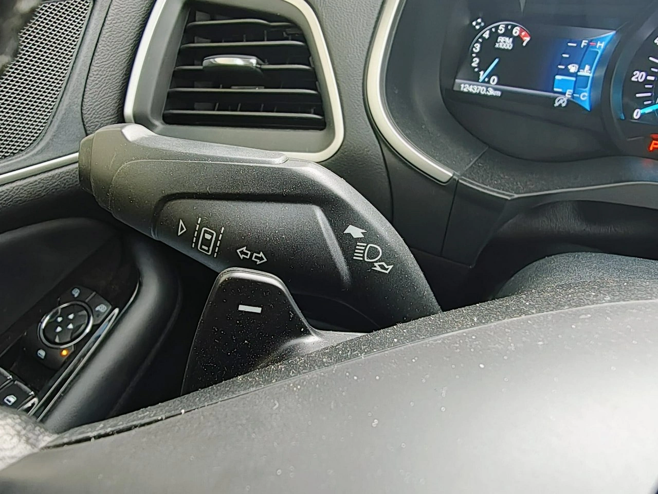 Ford Edge - Zdjęcie 18