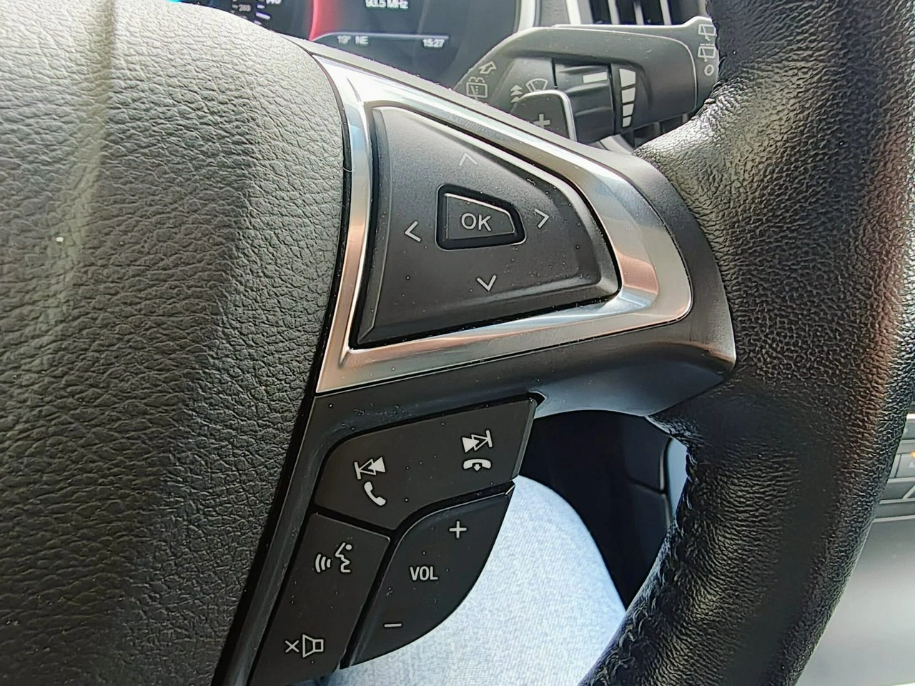Ford Edge - Zdjęcie 20