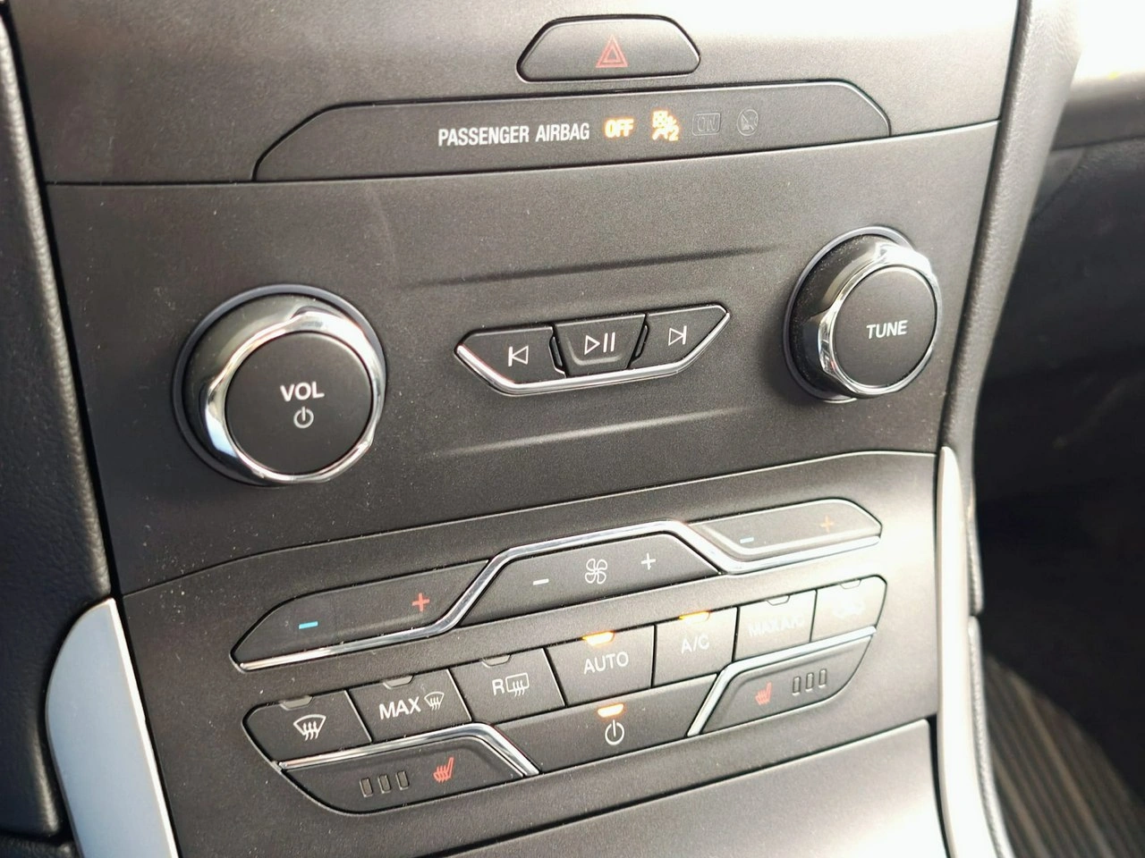 Ford Edge - Zdjęcie 21