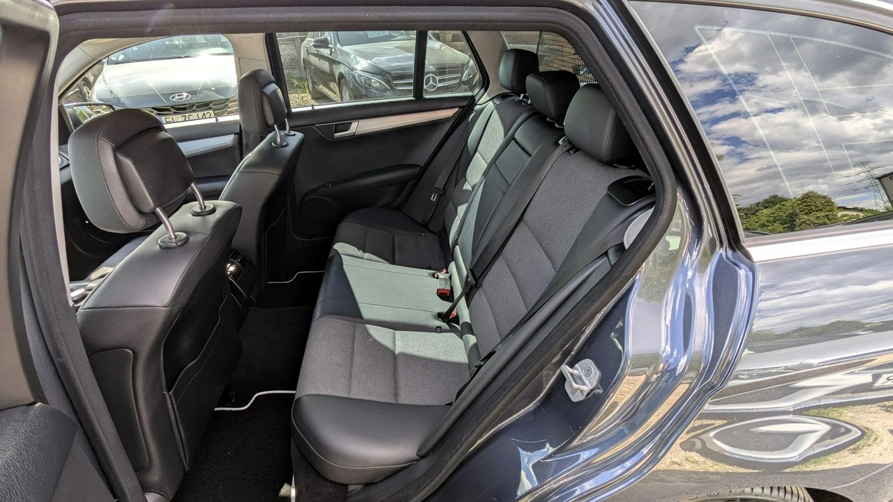 Mercedes C 200 - Zdjęcie 16