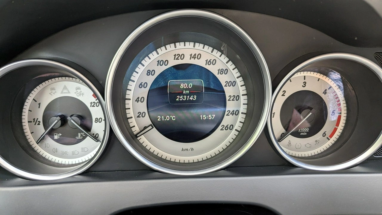 Mercedes C 200 - Zdjęcie 21