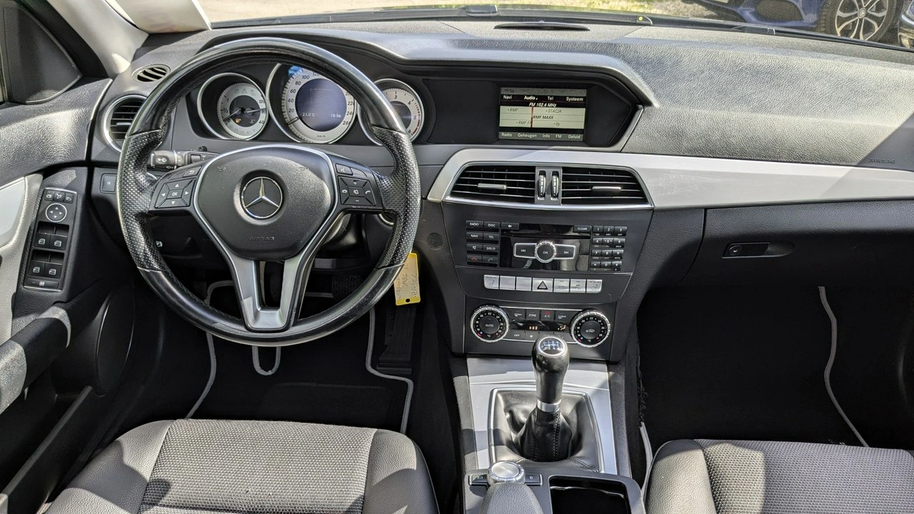 Mercedes C 200 - Zdjęcie 24
