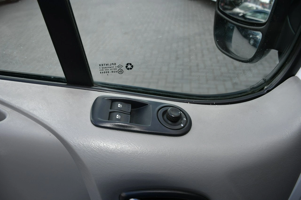 Nissan Primastar - Zdjęcie 29