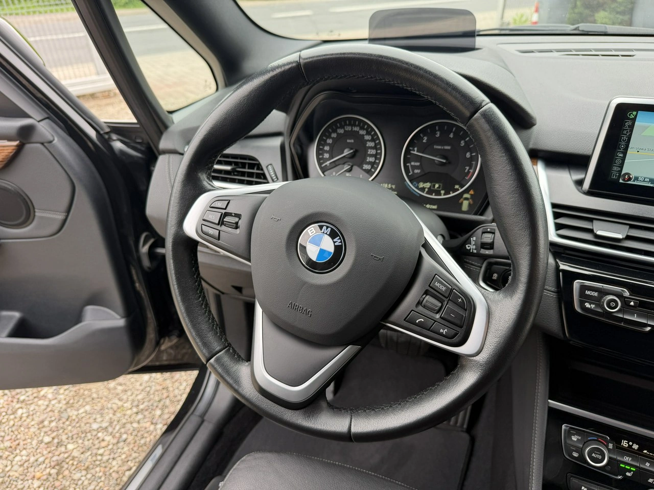 BMW Active Tourer - Zdjęcie 23
