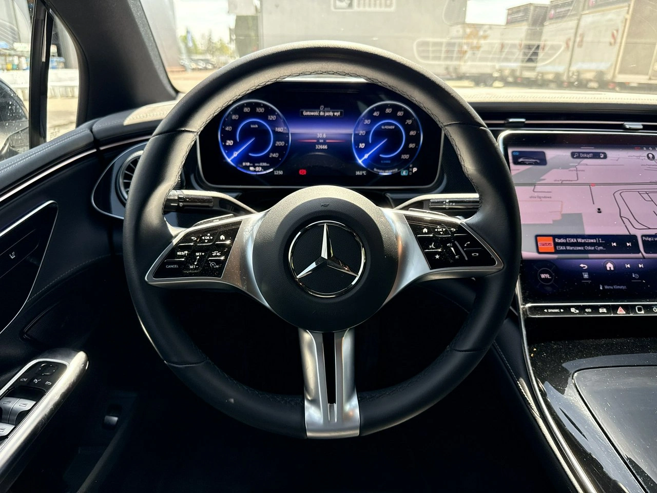 Mercedes EQE - Zdjęcie 23