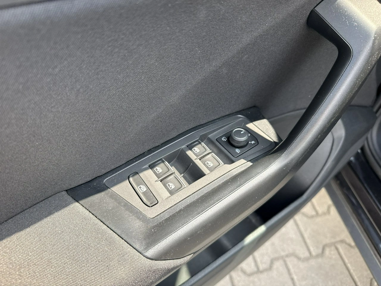 Volkswagen T-Roc - Zdjęcie 11