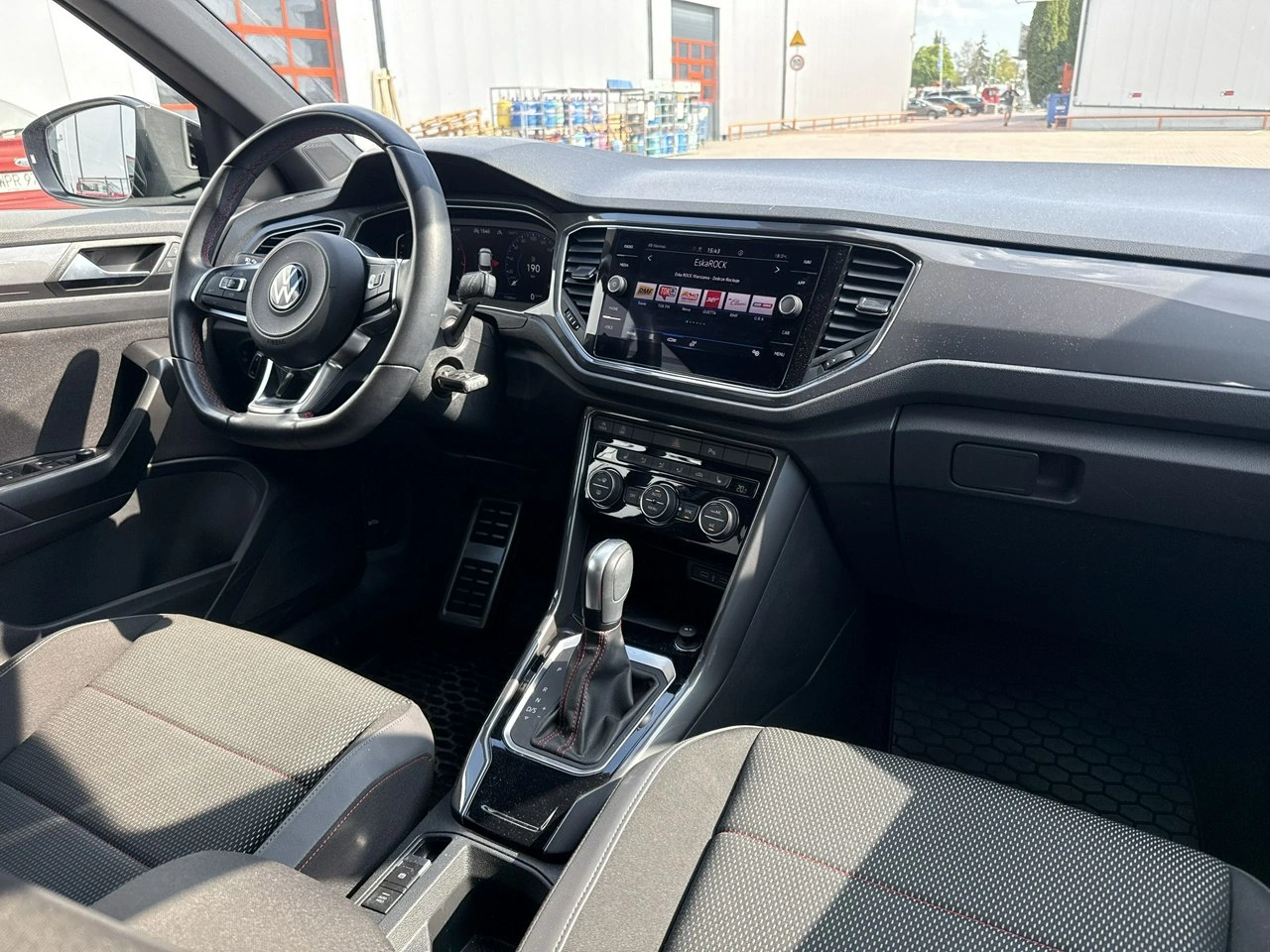 Volkswagen T-Roc - Zdjęcie 20