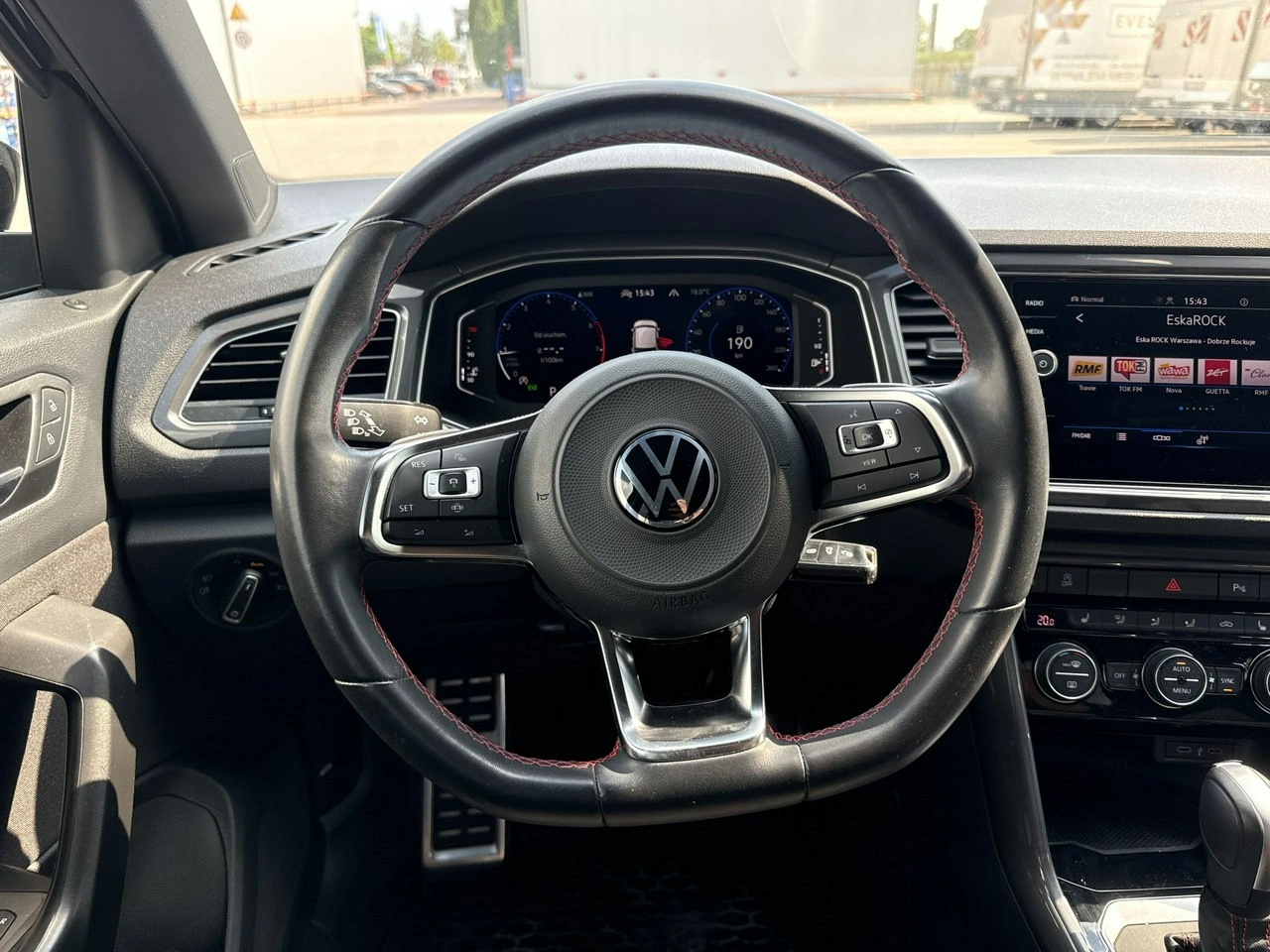 Volkswagen T-Roc - Zdjęcie 24