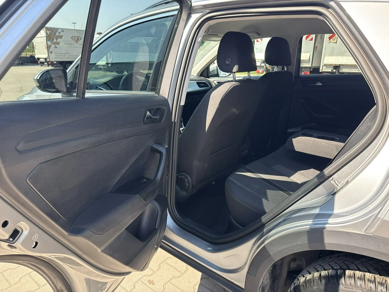 Volkswagen T-Roc - Zdjęcie 13