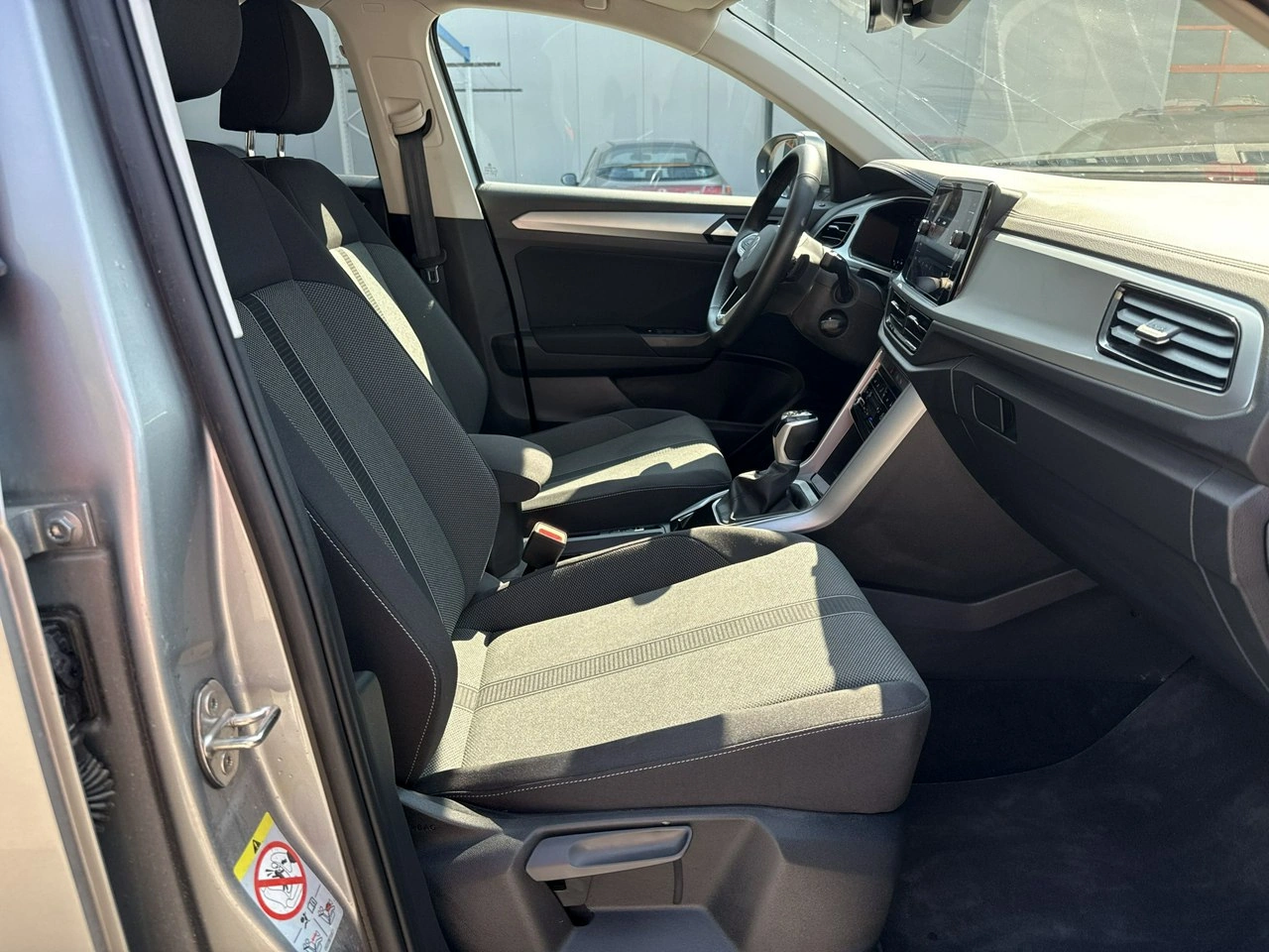 Volkswagen T-Roc - Zdjęcie 19