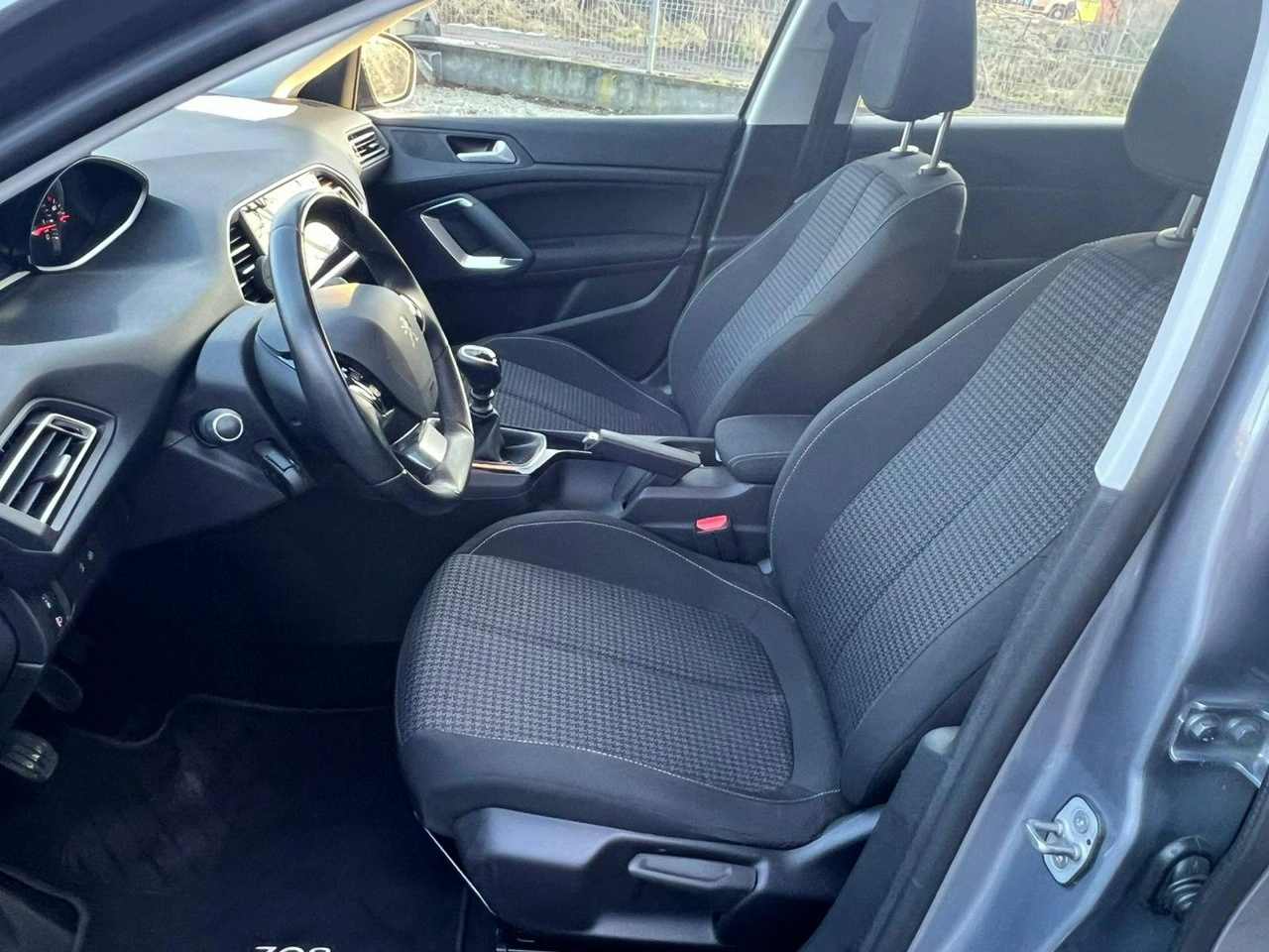 Peugeot 308 - Zdjęcie 8