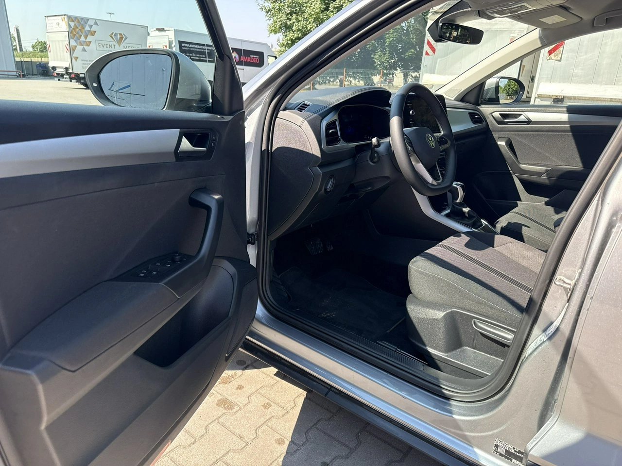 Volkswagen T-Roc - Zdjęcie 9