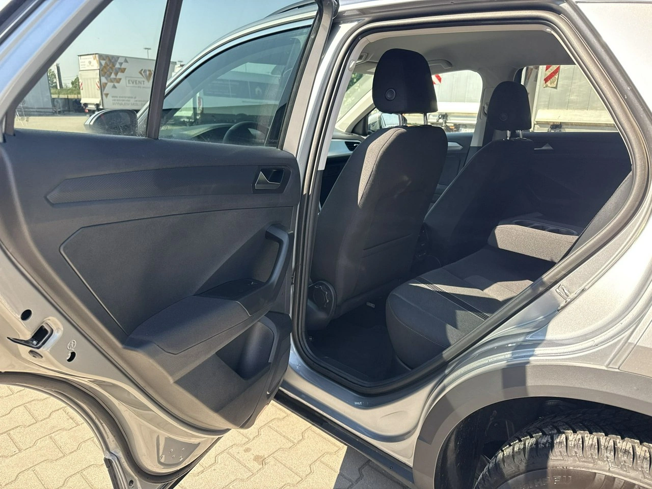 Volkswagen T-Roc - Zdjęcie 13