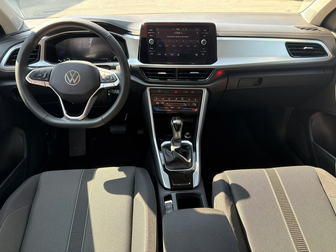 Volkswagen T-Roc - Zdjęcie 21