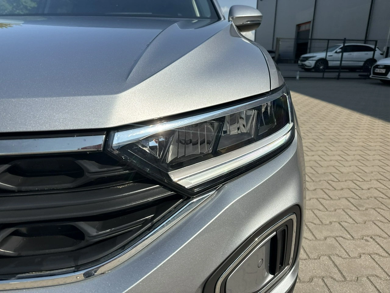 Volkswagen T-Roc - Zdjęcie 8
