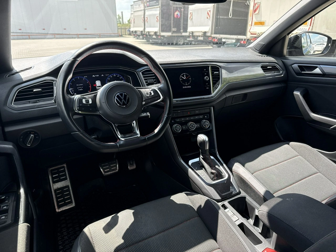 Volkswagen T-Roc - Zdjęcie 12