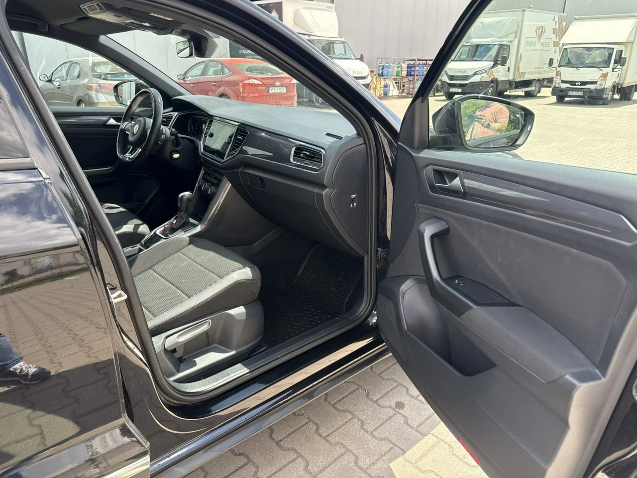 Volkswagen T-Roc - Zdjęcie 18