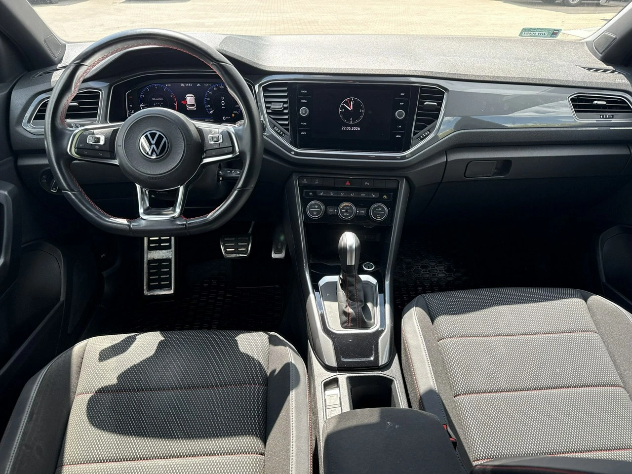Volkswagen T-Roc - Zdjęcie 21