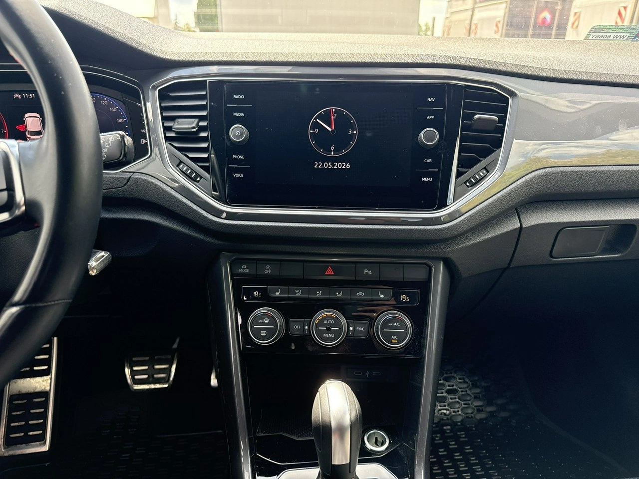 Volkswagen T-Roc - Zdjęcie 22