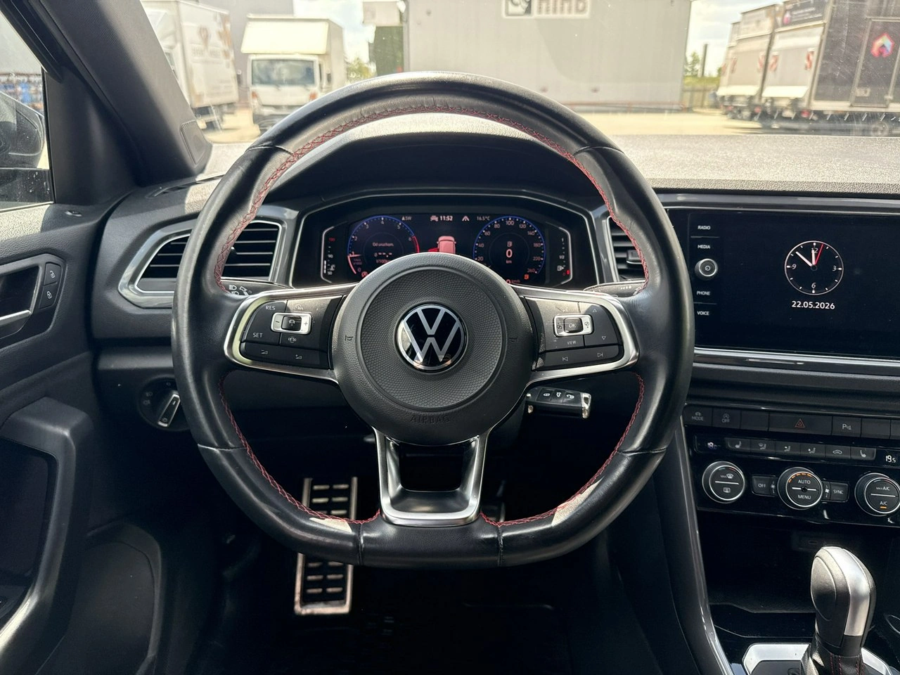 Volkswagen T-Roc - Zdjęcie 24