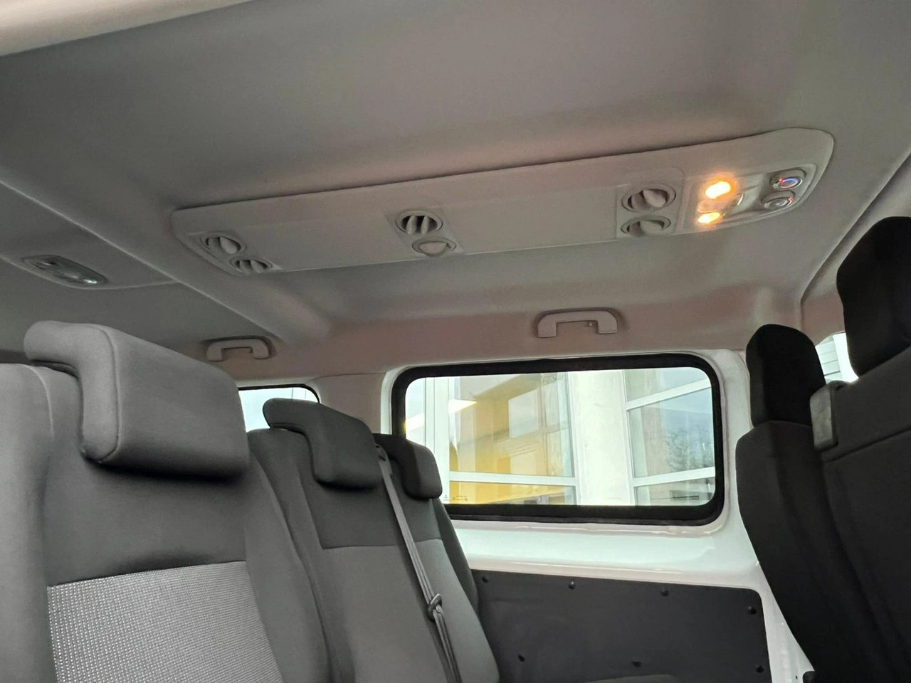 Peugeot Traveller - Zdjęcie 11