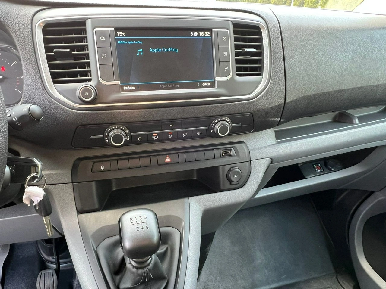 Peugeot Traveller - Zdjęcie 12