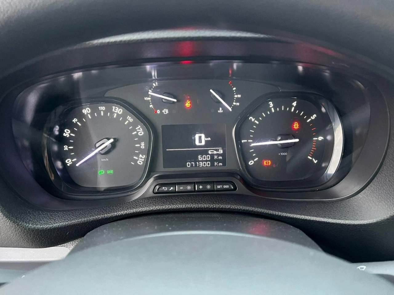 Peugeot Traveller - Zdjęcie 13