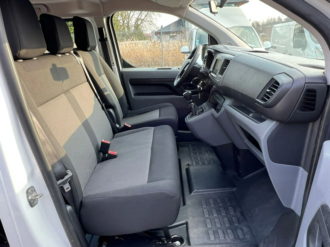 Peugeot Traveller - Zdjęcie 15