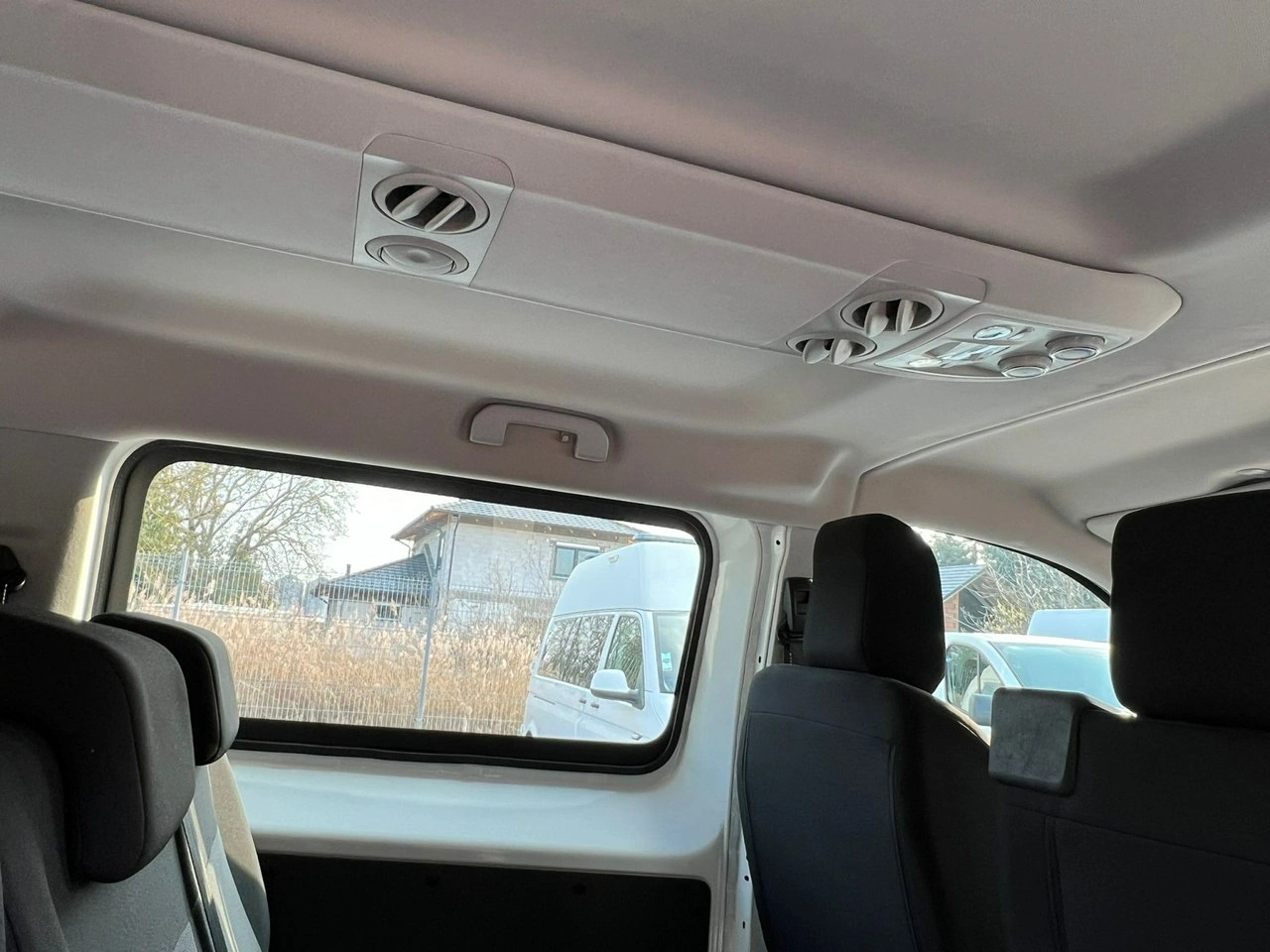 Peugeot Traveller - Zdjęcie 18