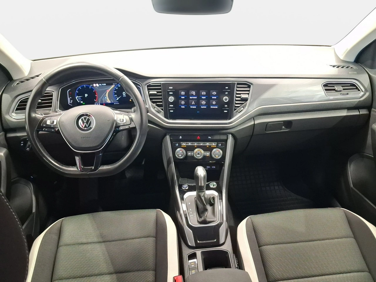 Volkswagen T-Roc - Zdjęcie 12