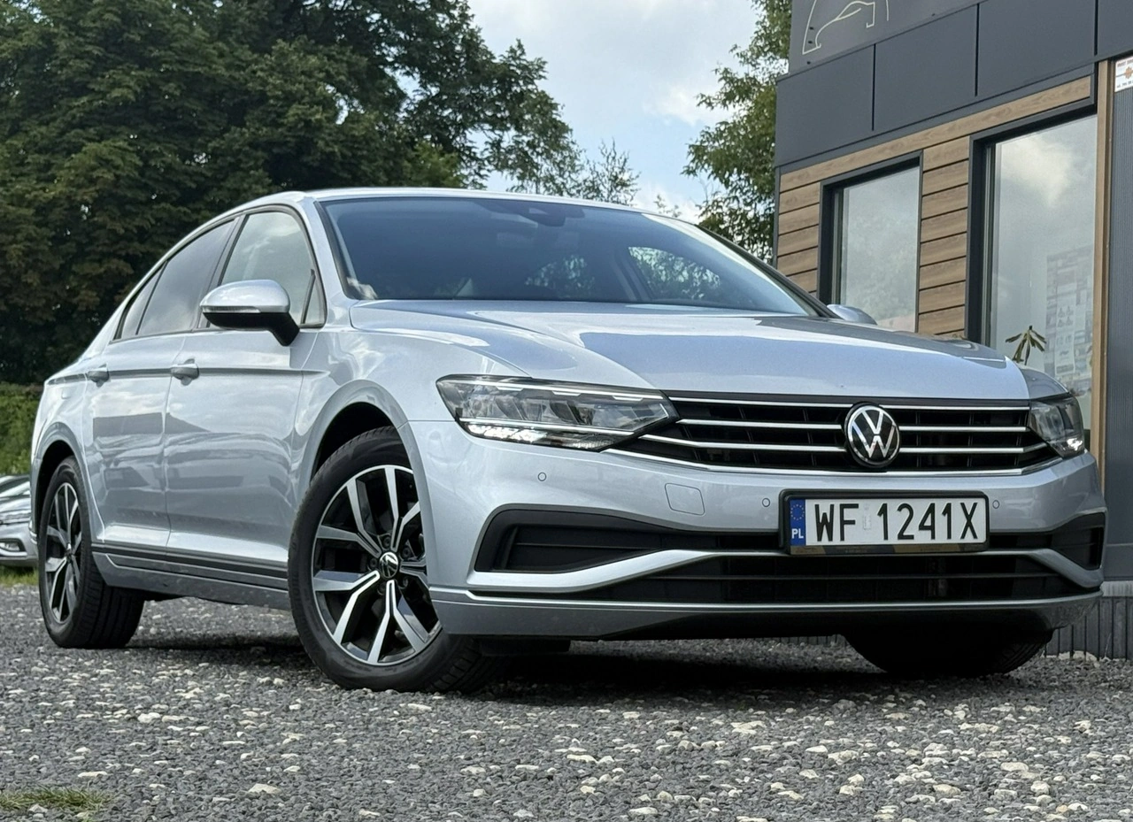 Volkswagen Passat - Zdjęcie 1