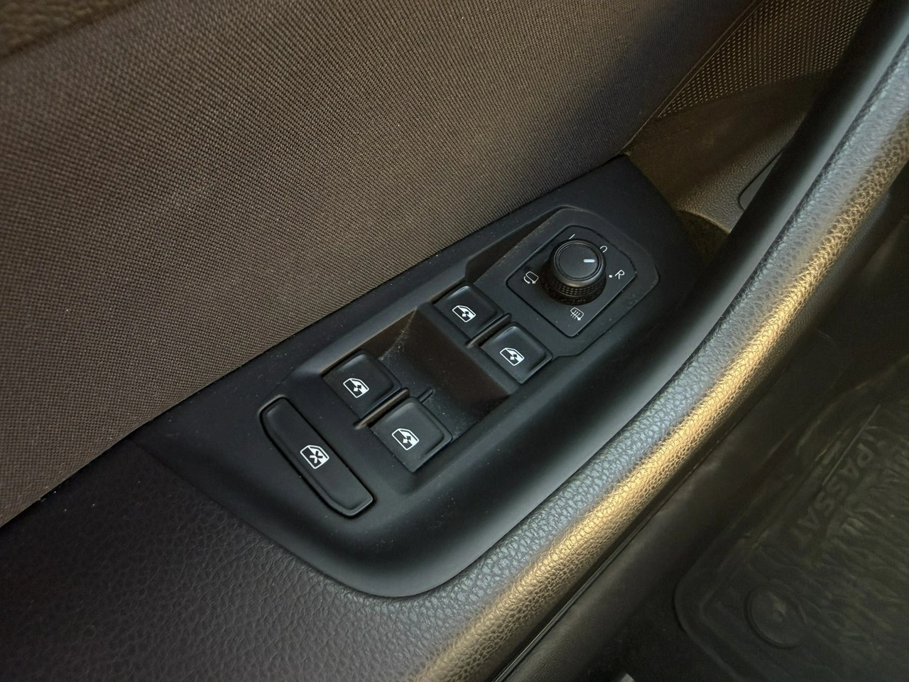 Volkswagen Passat - Zdjęcie 14