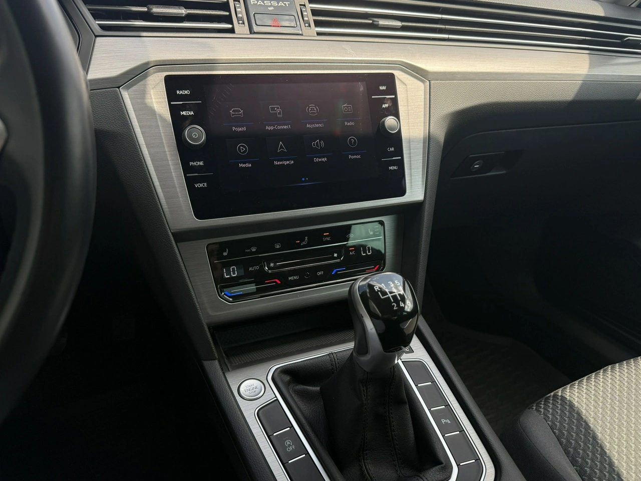 Volkswagen Passat - Zdjęcie 23