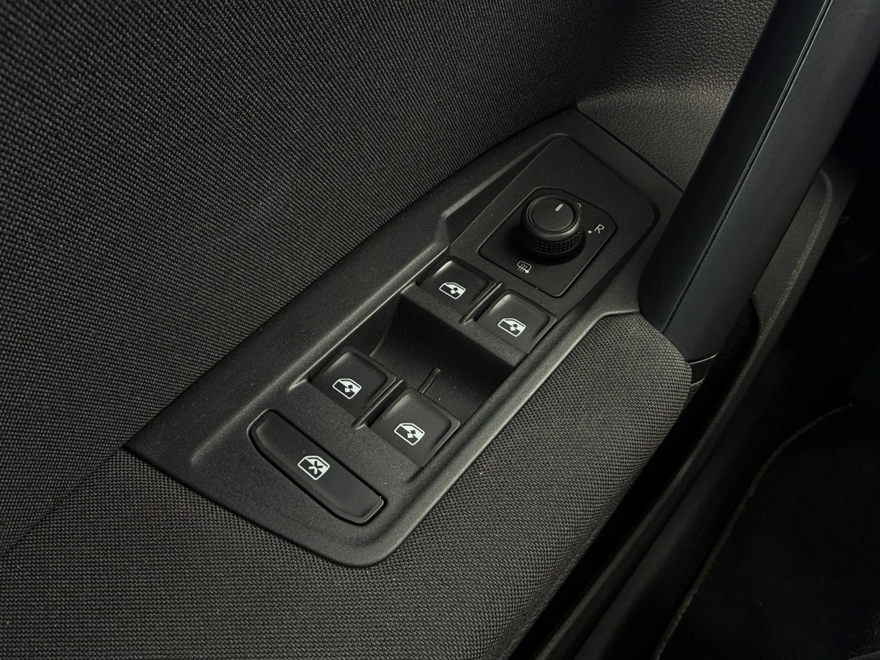 Volkswagen Tiguan - Zdjęcie 14