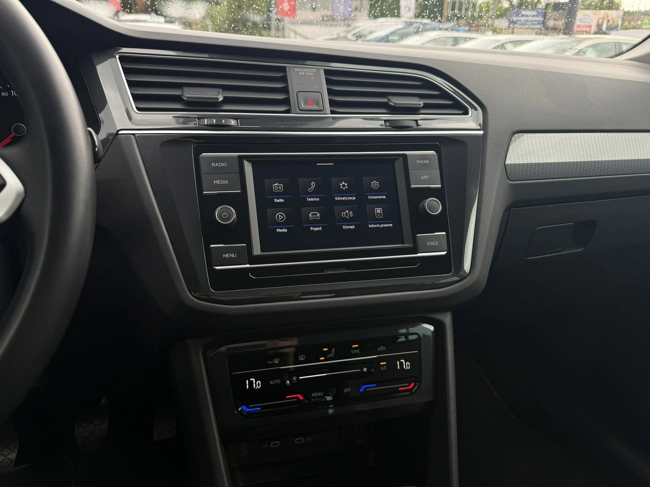 Volkswagen Tiguan - Zdjęcie 21