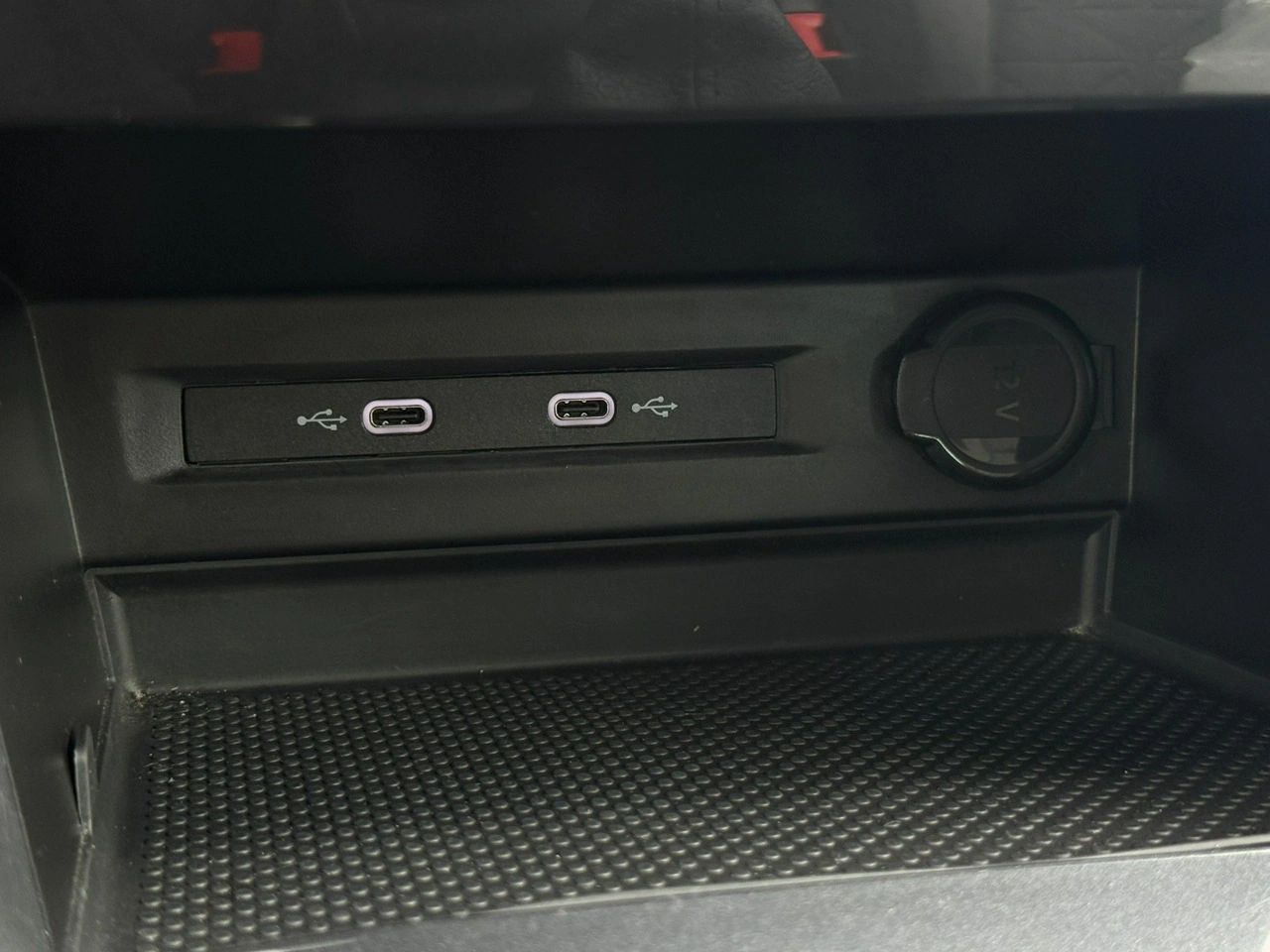 Volkswagen Tiguan - Zdjęcie 25