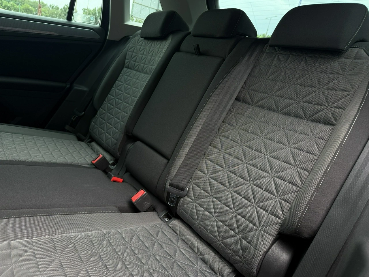 Volkswagen Tiguan - Zdjęcie 32