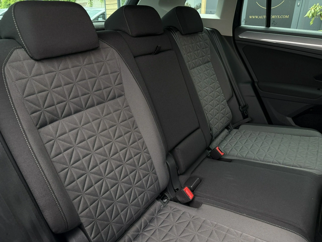 Volkswagen Tiguan - Zdjęcie 33