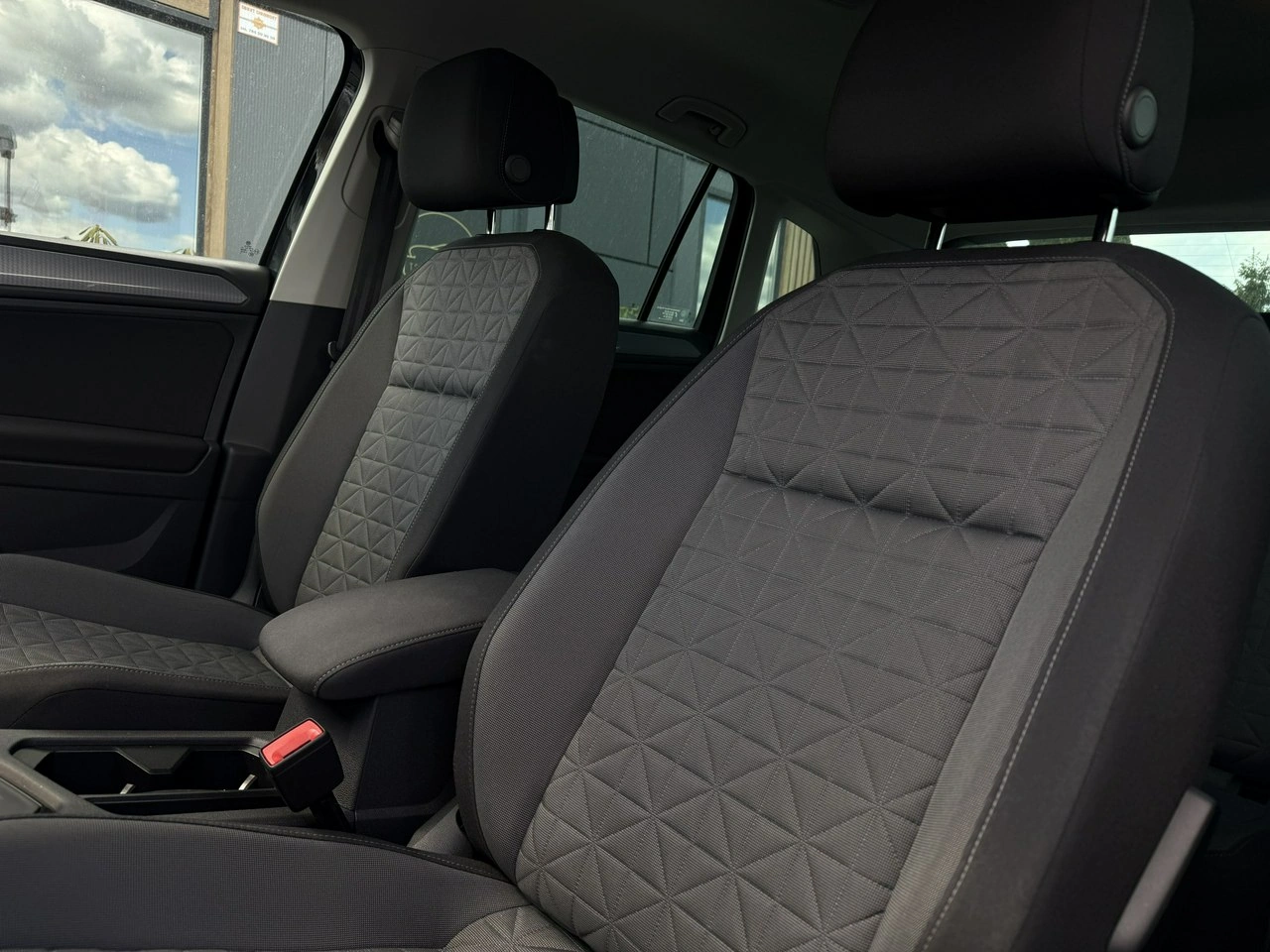 Volkswagen Tiguan - Zdjęcie 4
