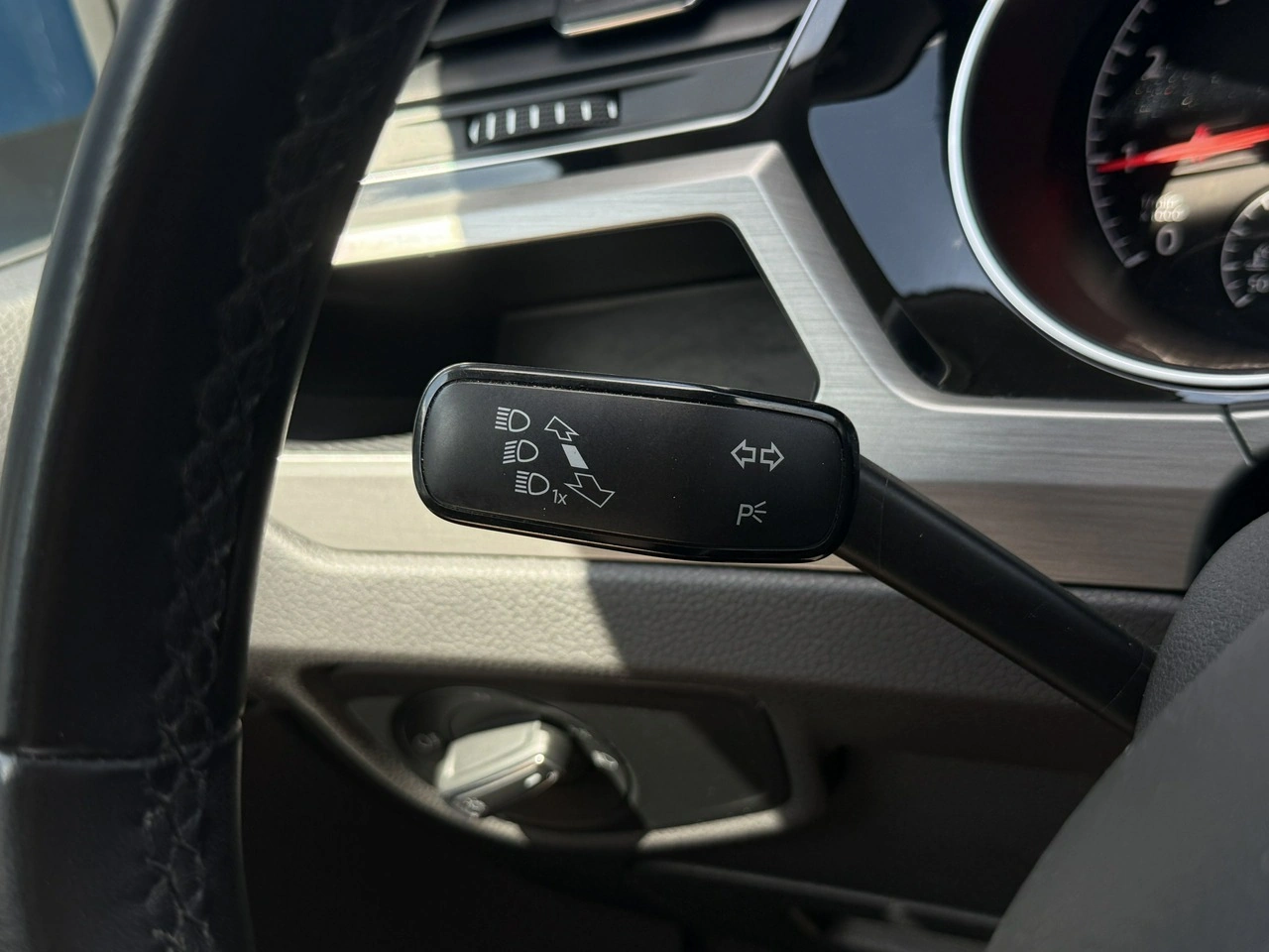 Volkswagen Touran - Zdjęcie 19