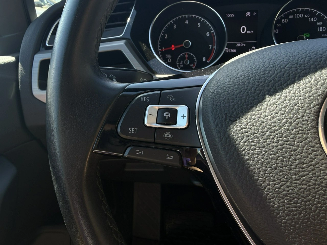 Volkswagen Touran - Zdjęcie 8